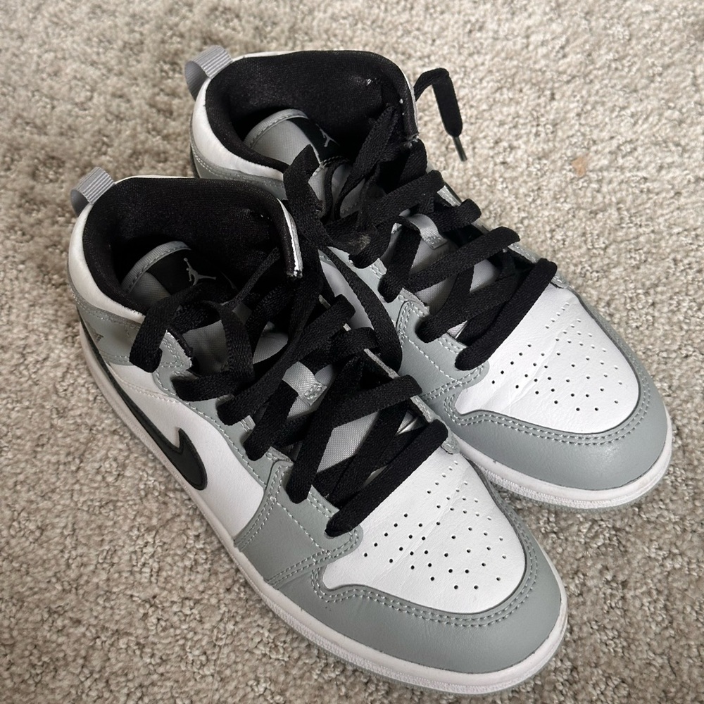 Nike Air Jordan’s kids 2